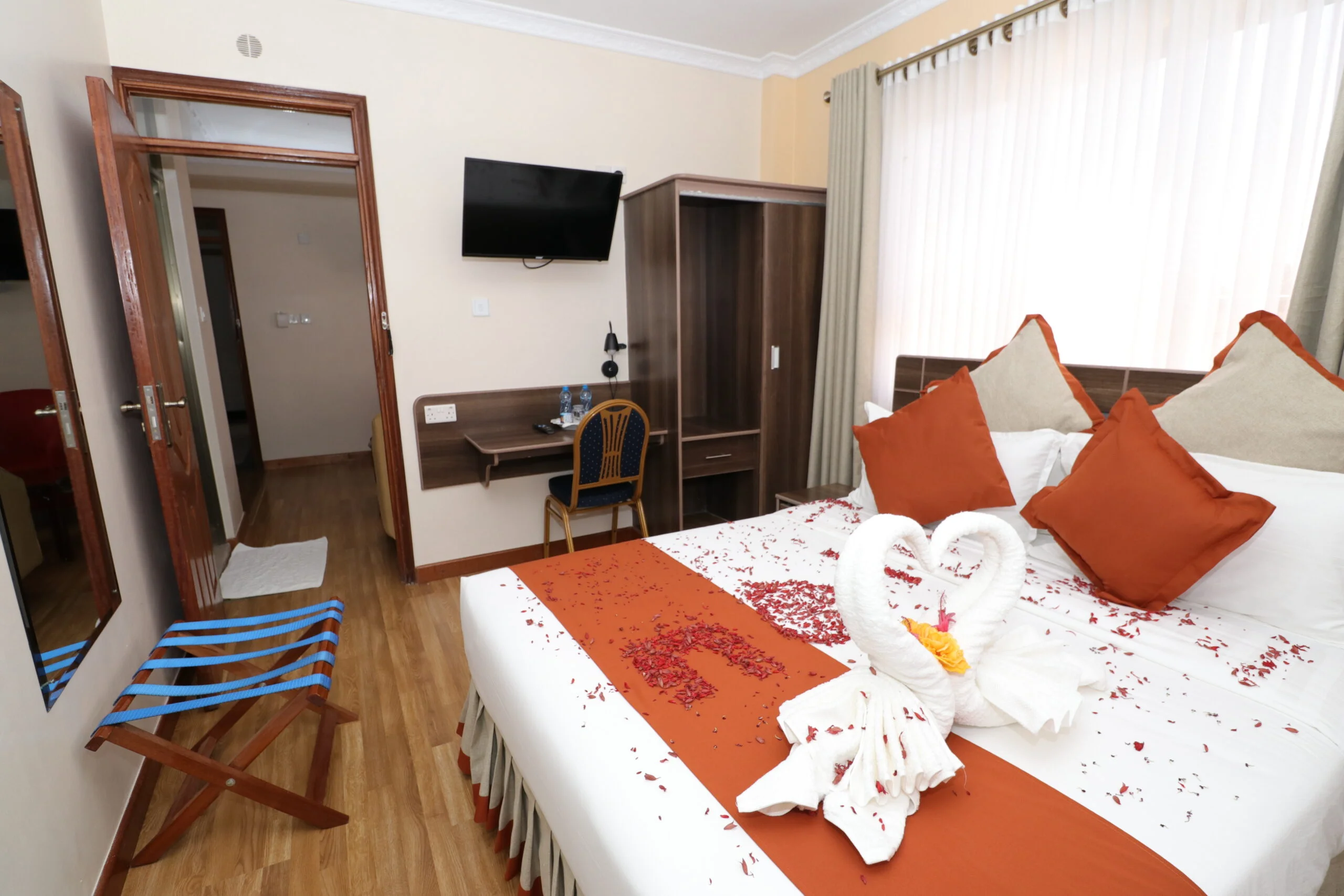 buraha-zenoni-hotel-resort